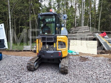 Техническое обслуживание мини-экскаватора XCMG XE35U - 3